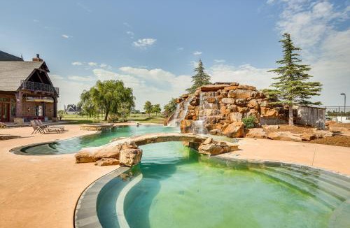 Edmond House | Spacious Edmond Vacation Rental w/Shared Pool!