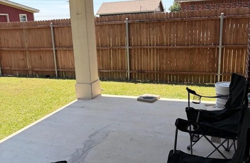 Midlothian House | Spacious Executive Retreat - Sleeps 8+