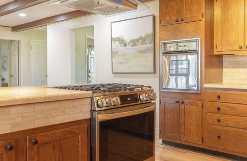 Macon House | Spacious Family Retreat/Sleeps 9/Fenced Yard