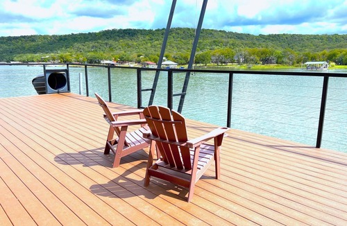 Gordon House | Spacious Family-sized Lake house on Lake Palo Pinto