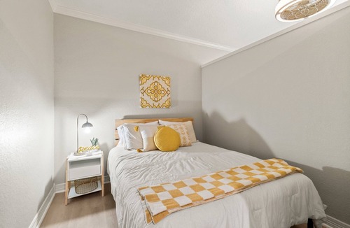 Willis Resort | Spacious Getaway 12 Acres Whole Family w/Private Pool Sleeps 20+
