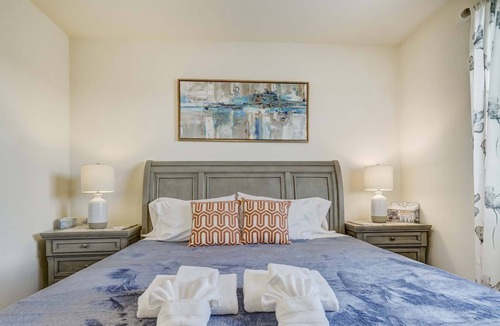 Fountain House | SPACIOUS Getaway★AC★Pikes Peak★K bed★POOL TABLE★AMAZON Colorado Springs★MILITARY