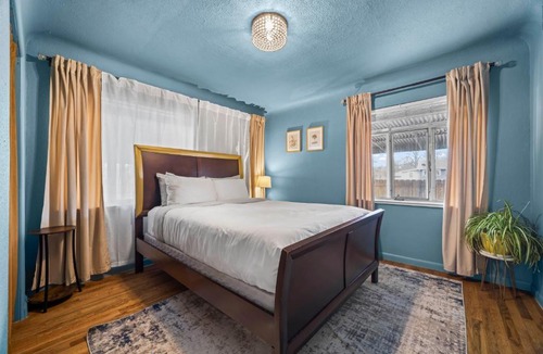 Washington Virginia Vale House | Spacious Home for 7 with BBQ and Fenced Yard