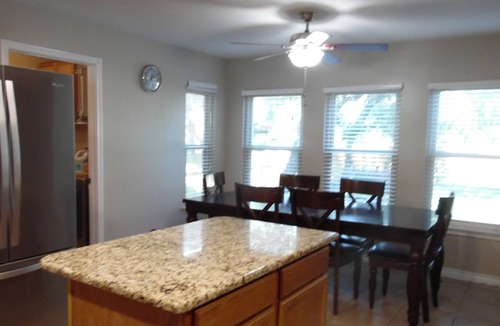 Northwest Crossing House | Spacious House Close to Six Flags, Seaworld, LAFB for Families, Church Group.