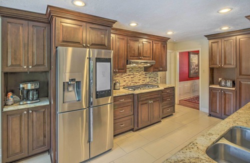 Clear Lake City House | Spacious Houston Home, Day Trip to Galveston!