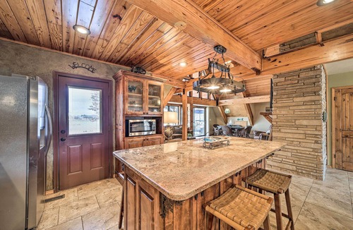 Hoyt Cabin | Spacious Lakeside Getaway w/Fire Pit