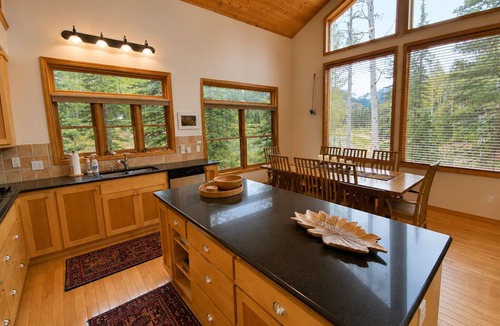 Columbine Lake Cabin | Spacious Lodge with Pond just 1 Mile to Purgatory Ski Resort