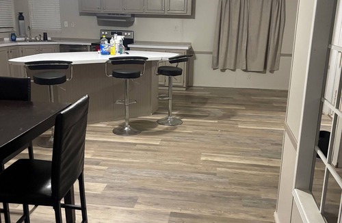 Richwood House | Spacious mobile home in nice quiet area 7 beds total