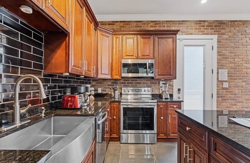 San Marcos House | Spacious modern home , close to rivers , Austin, San Antonio & Wineries