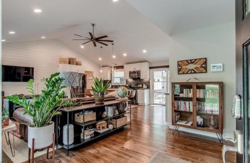 Nashville House | Spacious Modern Ranch 5 Miles to Downtown