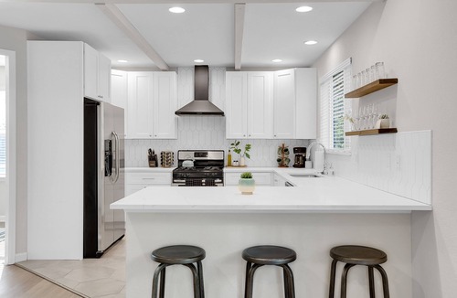 Arvada House | Spacious Modern Townhouse w/Private Rooftop Deck