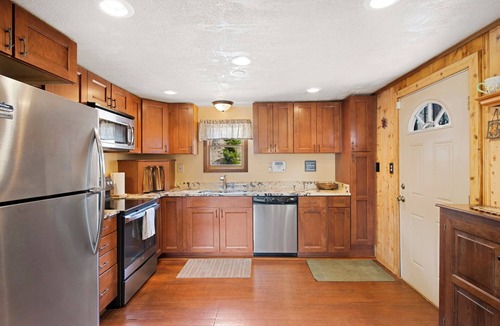 Bailey House | Spacious Mountain Home with Amazing Mountain Views