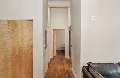 Burlington Apartment | Spacious New & Clean 2 BR Heart of Downtown! 301S