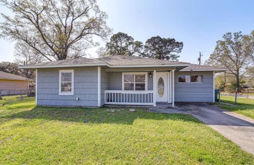 Orange House | Spacious Orange Rental ~ 3 Mi to Museums & Garden!