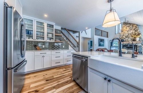 Fraser House | Spacious remodeled home w/Yoga Studio, private hot tub, mountain views.