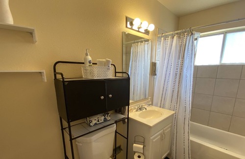 El Paso House | Spacious residential 3 bed 1 story w/ big backyard