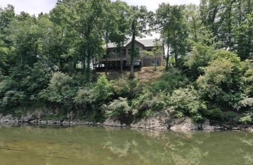 Amity House | Spacious Retreat on Caddo River, Amity
