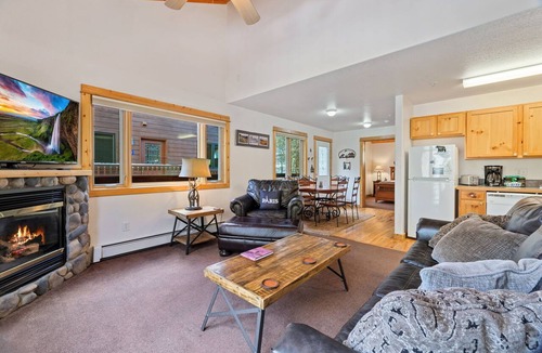 Fall River Estates Condo | Spacious Riverfront Retreat Private Hot Tub