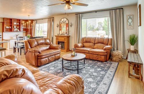 Rock Springs House | Spacious Rock Springs Stay Near Shops & Dining!