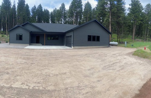 Seeley Lake House | Spacious Seeley Lake luxury home 4-BDR, 4 bath. Snowmobiler/Adventurer paradise