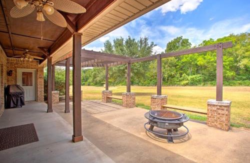 Lindale House | Spacious Stallion Lake Ranch Home w/Patio