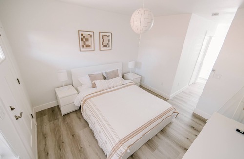 Soap Lake House | Spacious & sunny lake villa with large patio - near beach access & hiking trails
