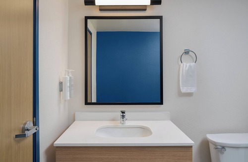 SeaTac Hotel | Spark by Hilton Seattle Airport