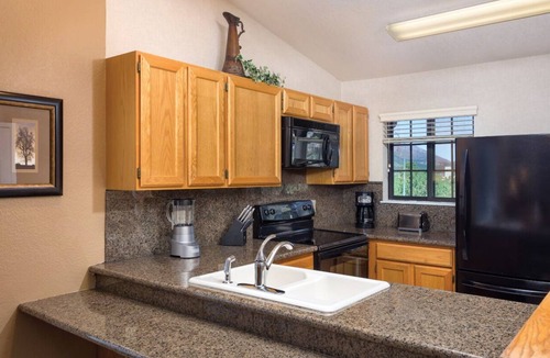 Flagstaff Resort | SPECIAL PRICING! 2-bedroom resort in Flagstaff, Arizona with mountain view