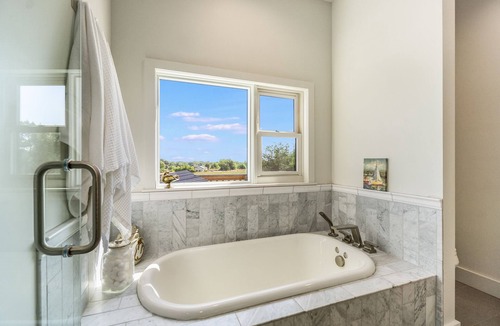 Fort Collins House | Spectacular Home in Peaceful Area – Vineyard Views
