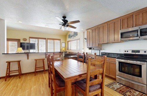 Silvercreek Condo | Spectacular Mountain Condo + Loft w/Private Hot Tub, Free WiFi, Shared Pool, W/D