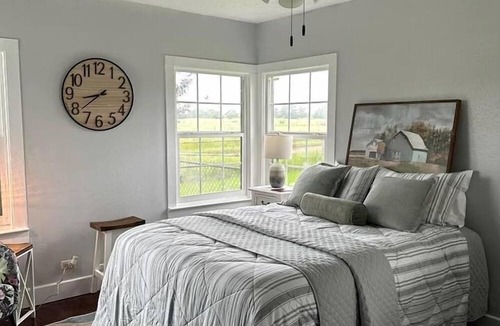 Carmine Cottage | Spectacular Secluded Cottage in Round Top, Texas