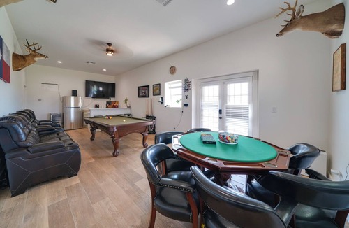 Yancey House | Sprawling 6-Home Yancey Ranch w/On-Site Lake