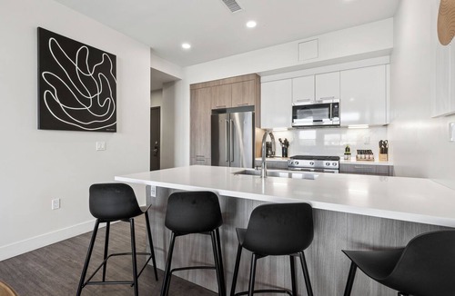 Highland Condo | Sprawling Retreat | 2BR LoHi Corner Unit | Dog-Friendly