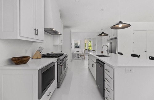 Arp House | Spring & Summer Luxury: 5-Bed CasaBlanca Retreat w/Pool & Hot Tub