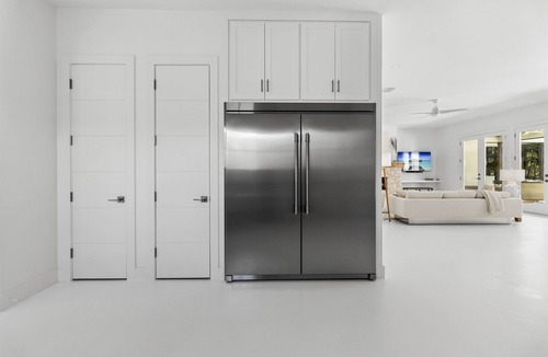Arp House | Spring & Summer Luxury: 5-Bed CasaBlanca Retreat w/Pool & Hot Tub