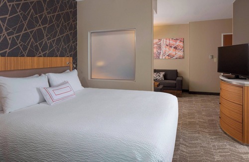 Bridgeton Hotel | SpringHill Suites by Marriott St. Louis Airport/Earth City