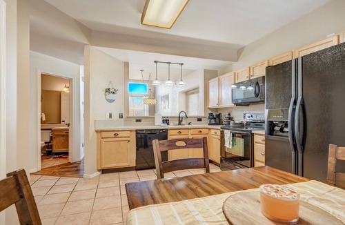 Briargate House | Springs Comforts | Pets OK | Ping Pong