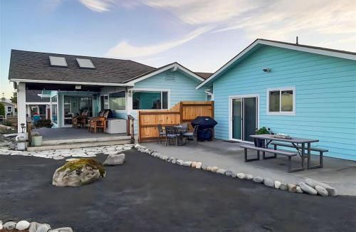 Sequim House | Sq Strait By The Sea