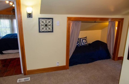 St. Joseph House | St. Joe Corner Cottage, 3 bed 1.5 bath in Midtown