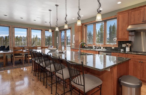 Granby House | Stagecoach Cabin 5 Bedroom Home by RedAwning