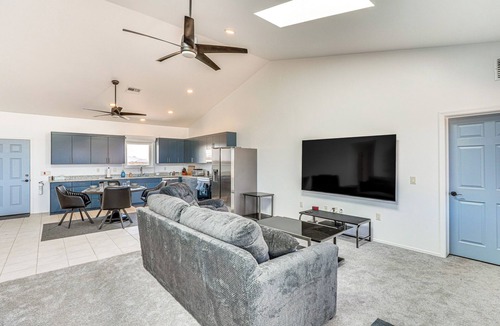 Pearce House | Stargazer's Delight: Mtn-View Pearce Home w/Deck!