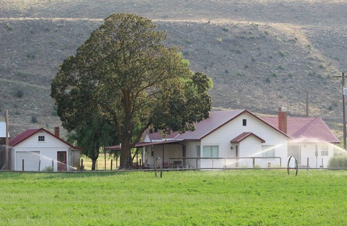 Okanogan House | Stay and play. It's not just a house!