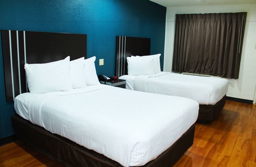 Buckner Terrace - Everglade Park Hotel | Stay Express Inn Dallas - Fair Park/Downtown
