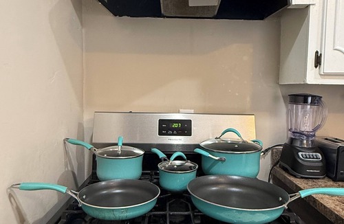 El Paso House | Stay in Style- Historic Meets Modern Casita near Downtown, Fort Bliss & UTEP