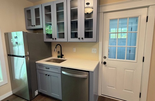 Oread House | Stay two blocks from Booth football stadium within walking distance to downtown!
