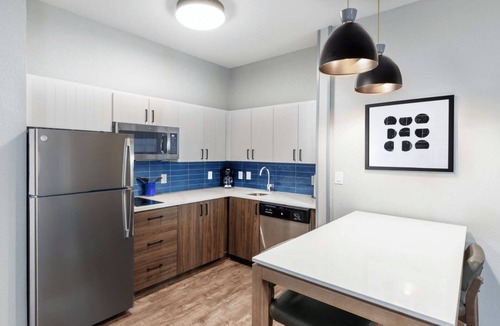 Woodway Hotel | Staybridge Suites Waco South - Woodway by IHG