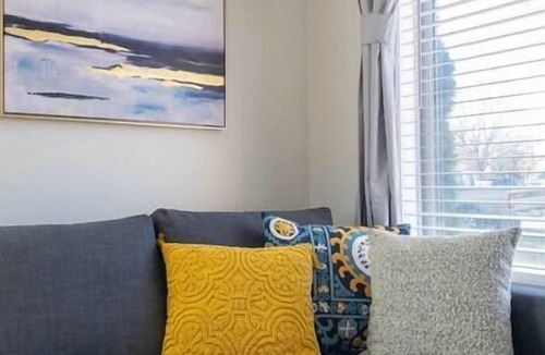 College Place House | #StayinMyDistrict Walla Walla Cozy Wine Escape