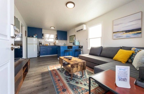 College Place House | #StayinMyDistrict Walla Walla Cozy Wine Escape