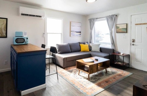 College Place House | #StayinMyDistrict Walla Walla Cozy Wine Escape