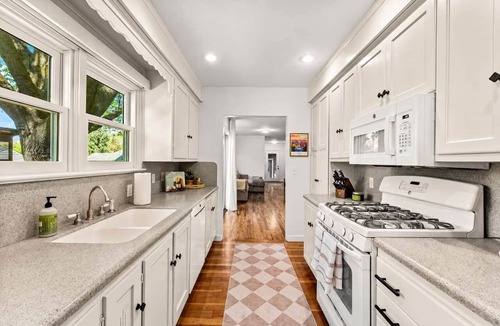 North End House | Steps to Downtown | North End Gem